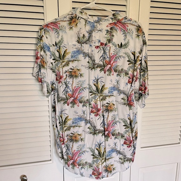 Denim & Flower Short Sleeve ButtonUp Shirt - Picture 2 of 4